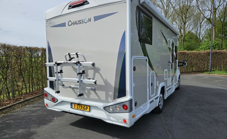 T-277-GP – Chausson 777GA Automatic Titanium Premium very luxurious, km free!