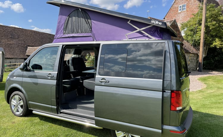 VW T5 campervan 4 berth/6 seats from £99 p.d. - Goboony