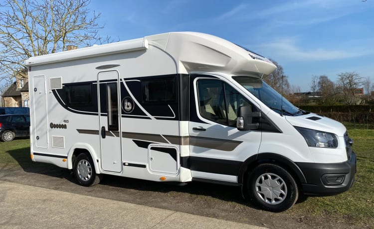 Benimar Cocoon 483 (2021) voor 2 tot 5 personen