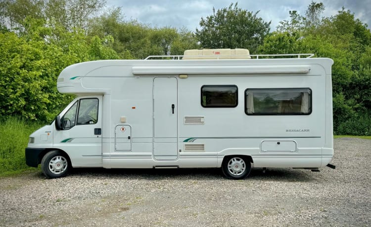 Lulu – 6 Berth Bessacarr 795