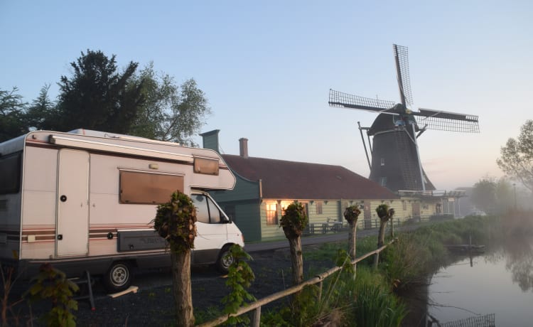 Maeve – Camping-car avec poêle à bois