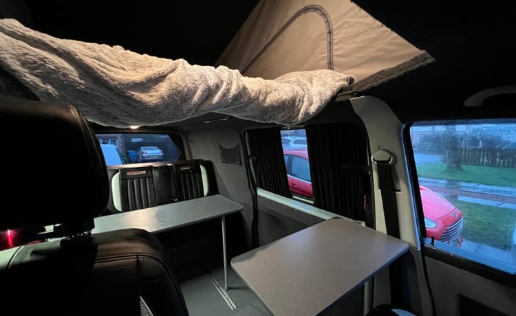 Heidlz – 4 berth Volkswagen campervan from 2011