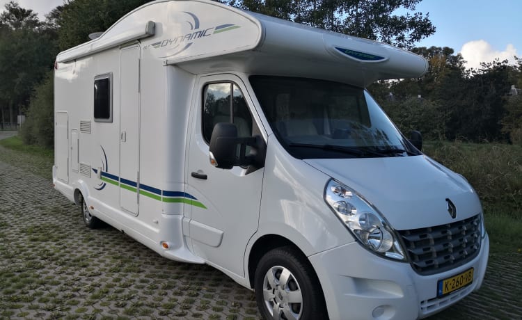 Camper Dynamic – Rimor semi-integrated uit 2014