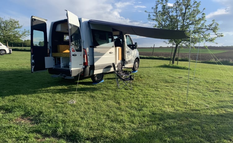 Atmospheric bus camper