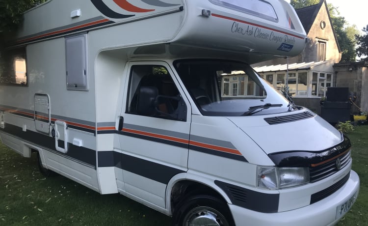 Nellie – VW T4 Coach gebouwde camper