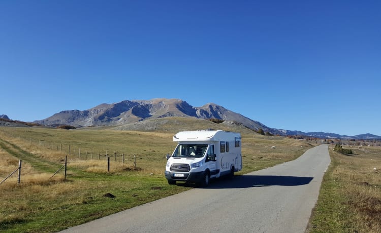 Fordje – Camper di lusso con letti lunghi