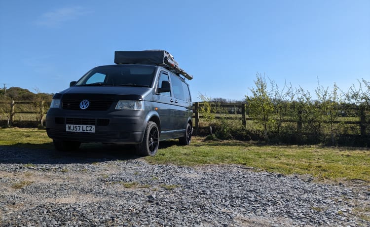 Blu – Dog Friendly CamperVan 