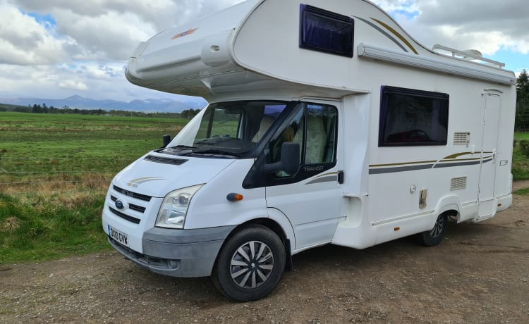 Wild wheels  – 6 berth Ford Cussona in Carrbridge 