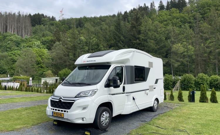 “ Dushi “ – Adria Matrix Axess 590ST compact, semi-integral from 2020