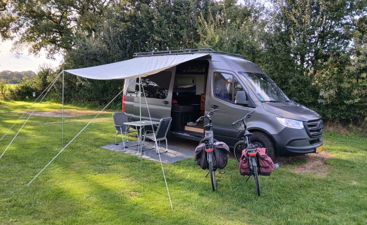 Chris & Ride – 2p MB sprinter OFF-GRID from 2019