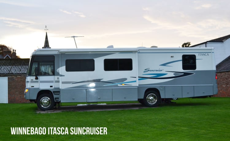 Winnebago Itasca Suncruiser 6 couchettes (4 ceintures de sécurité)