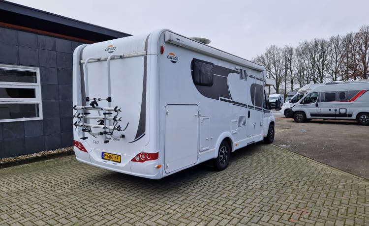 Carado T447 - Ruime en luxe 4 persoons camper