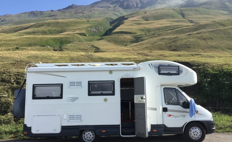 CAMPER VOOR GEZINNEN MAX 4 PERSONEN