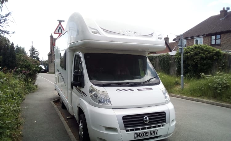 Sundance  – 5 berth Swift alcove from 2009