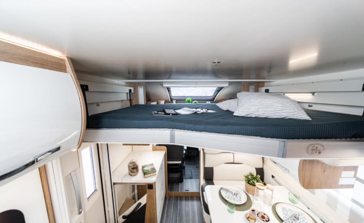 AutoRoller 747 – Volg Frank Campers - Luxe camper met 6 slaapplaatsen