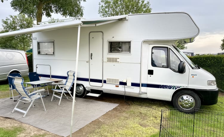 Huisje op wielen  – Spacious family camper 