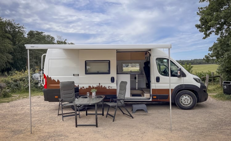 Gerrit – 2p Peugeot bus from 2019