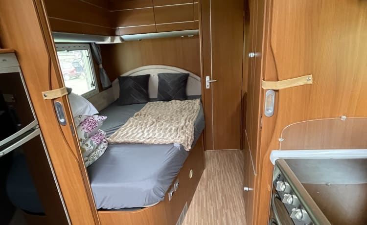 4 berth McLouis semi-integrated from 2010