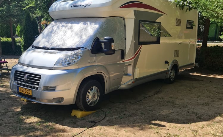 Beautiful luxury 4 pers camper