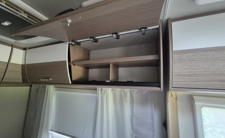 Hotel on Wheels – 6p Carado semi-integrated from 2018