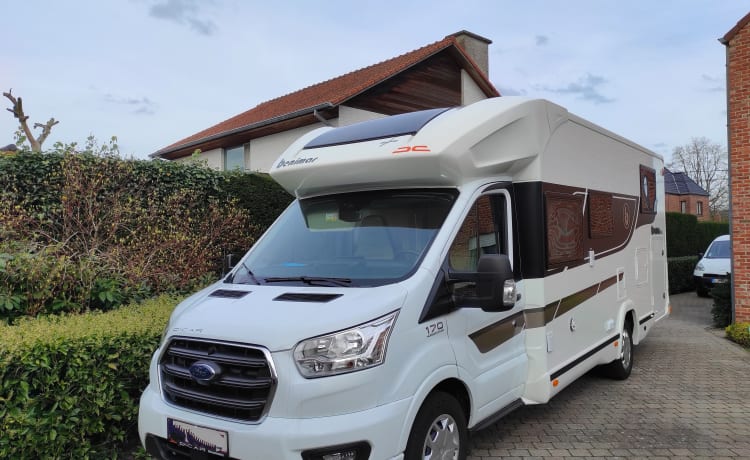 Benny – Nice camper for 4 people from 2022