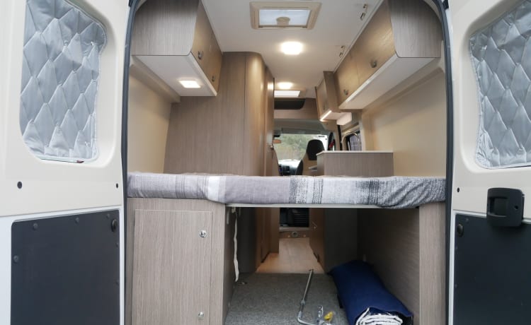 Chausson3, 2 sleeping- 4 seats.