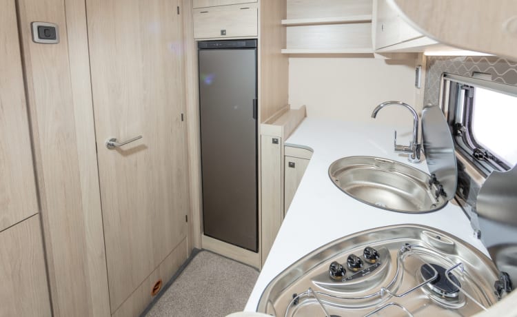 Neo – Brand New Autotrail F62 - 4 Berth