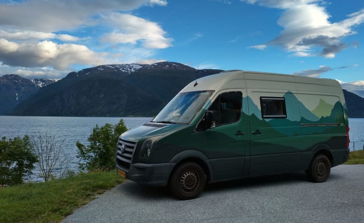 In un'avventura con il nostro spazioso camper 2-6p (convertito VW Crafter)