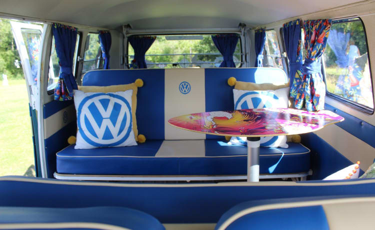 Luke – 2-persoons Volkswagen campervan uit 1966