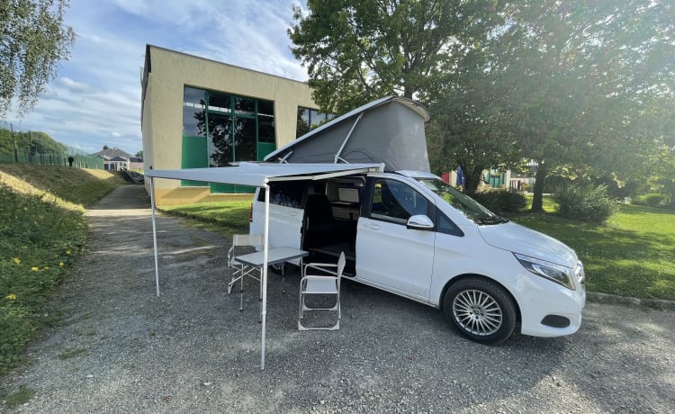 ROADSTORE 53230 – Location Van aménagé Mercedes Marco-Polo V250 190CV 4MATIC 4 couchages