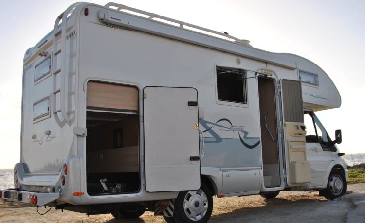 Superbrig – Rimor Camper Mansardato 6 posti