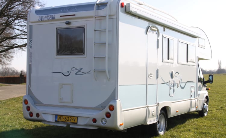 Super Brig 678 - Leuke familie camper voor 7 personen!