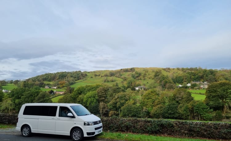 Ruskin – VW T5 LWB 4 couchages - Lake District 