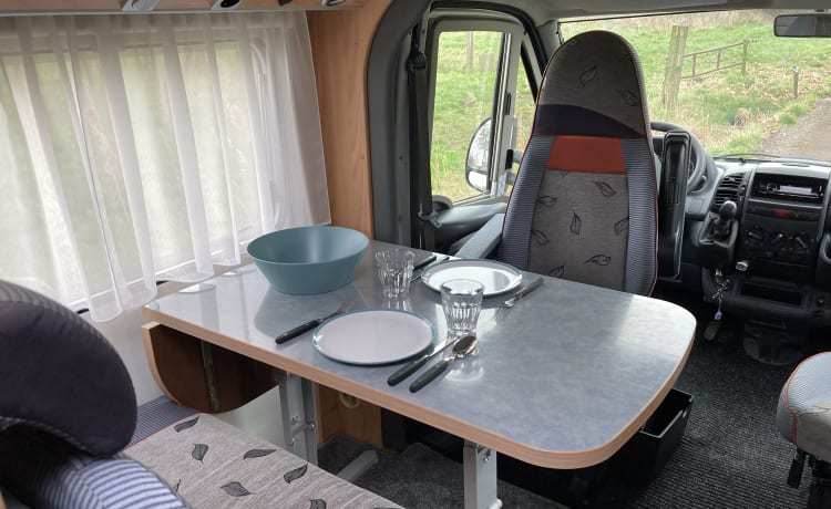 ⭐️⭐️⭐️ 2-4 persoons super semi-integraal camper ⭐️⭐️⭐️ 