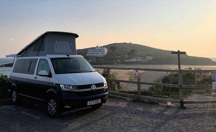 Clarence the Campervan – VW T6.1 Wohnmobil mit 4 Schlafplätzen