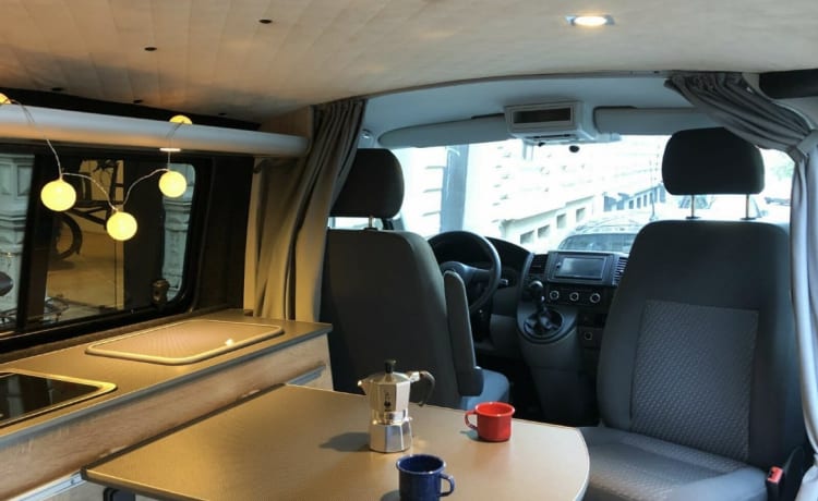 Nova – Einfach erleben. Mit unserem VW t5 Campen lieben lernen.