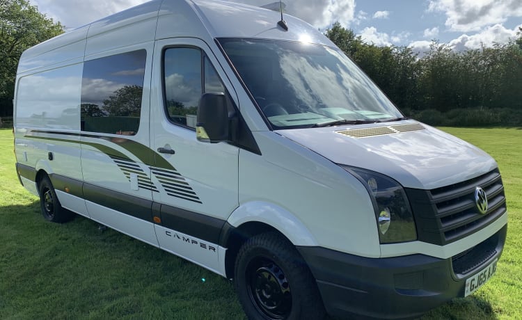 Maverick  – 3-persoons Volkswagen Crafter campervan 2015