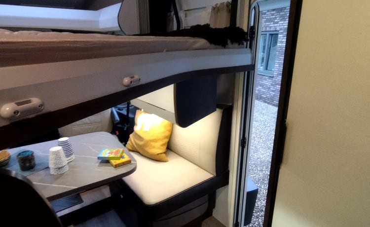 Vrijheid – Luxury Benimar Cocoon 496 Automatic motorhome 4 persons