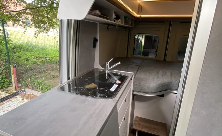 Pössl Summit Shine 540 campervan uit 2022 voor 2 personen