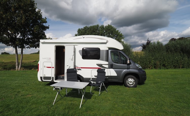 Bellissimo camper compatto ma spazioso ADRIA Matrix 590SG