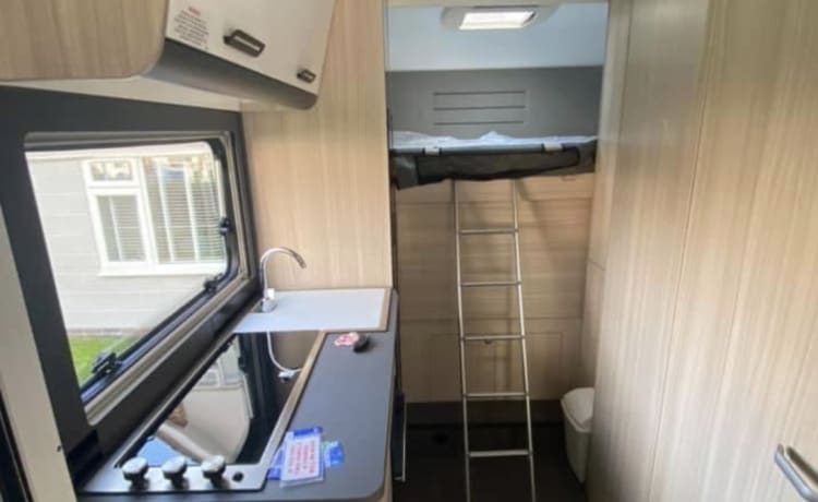 Perfect family motorhome  – 7-persoons Sun Living alkoof uit 2021