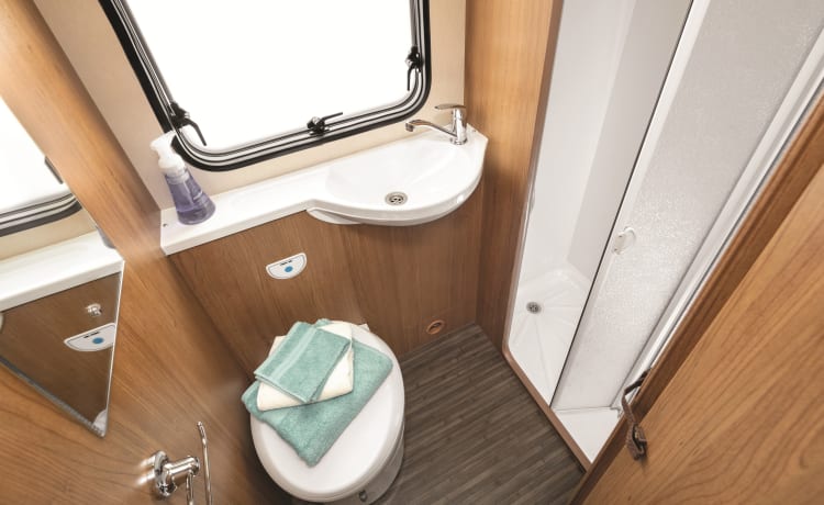 Nouveau Roomy 4 couchettes Tribute 615 (Edimbourg)