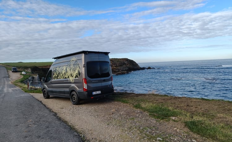 COSY off-grid bus