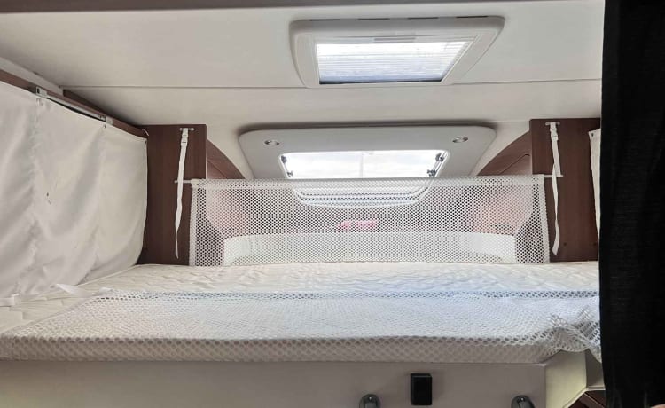 Zeer complete en luxe camper LMC 4 Personen