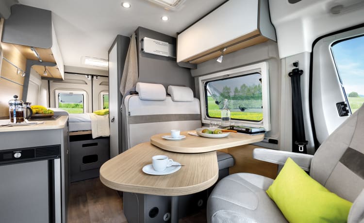 LMC Innovan 600 – Camping-car robuste avec toit panoramique à partir de 2022