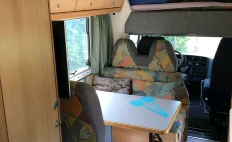 camper affidabile per 6 persone del marchio A knaus con aria condizionata