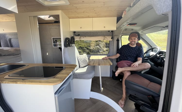 Duci – 🚐  Off-Grid Avontuur voor 2 Ontdekkingsreizigers! 🌟 | Euro 5 | Fiat Ducato