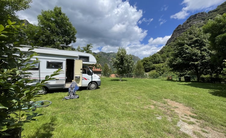 Camping-car familial 5p avec lit bébé