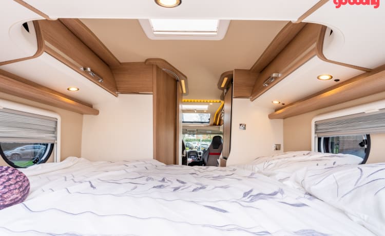 Bus camper Malibu 600 DB GT in perfette condizioni per 2 persone (Sdam)