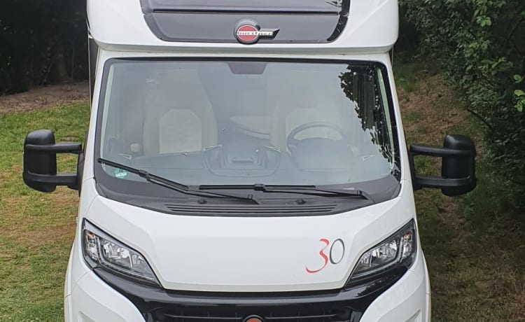 Bürstner Travel Van T620G, luxe 2 personnes, également pour hors réseau.
